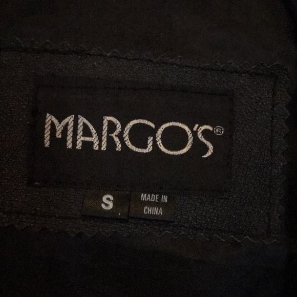 Full length leather coat with suede on lapel and arms. Oversized. - Picture 2 of 5